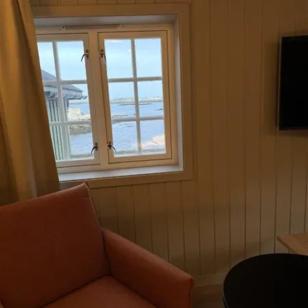 Gronnbuene Rorbu Hotel Andenes Exterior photo